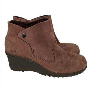 Keen Akita Brown Leather Wedge Heel Ankle Booties with Snap Closure